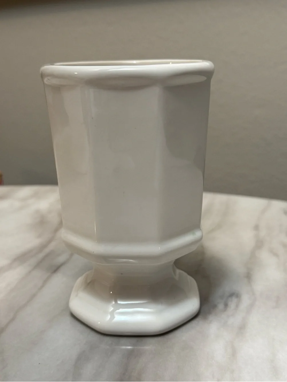 Pfaltzgraff Heritage White Pedestal Mug 1797044